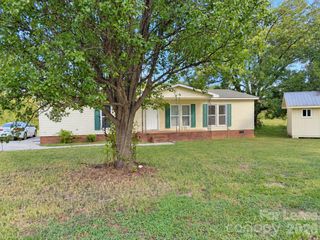 1330 Mecklenburg Highway, Mooresville, NC 28115