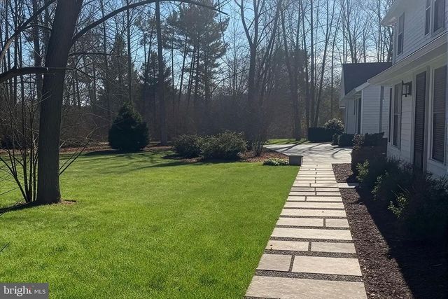 141 FAIRWAY DR, Princeton, NJ 08540