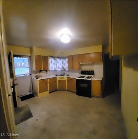 2219 Rowland Avenue NE, Canton, OH 44714