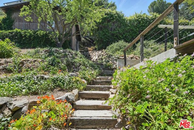 1527 Bainum Drive, Topanga, CA 90290
