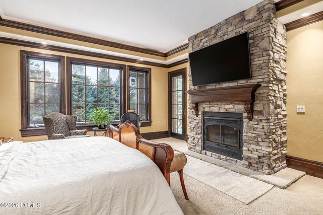 6150 S Murdoch Woods Place, Holladay, UT 84121