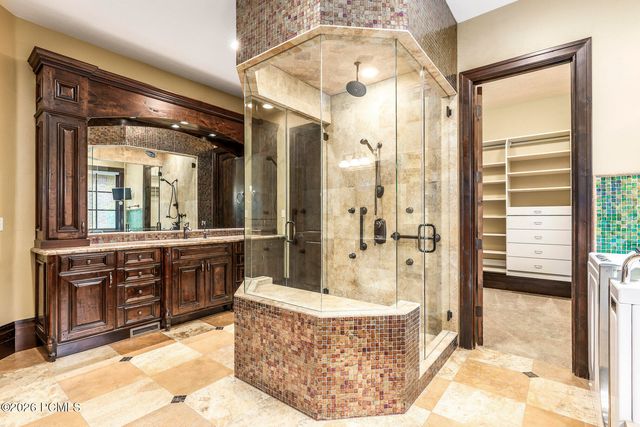 6150 S Murdoch Woods Place, Holladay, UT 84121