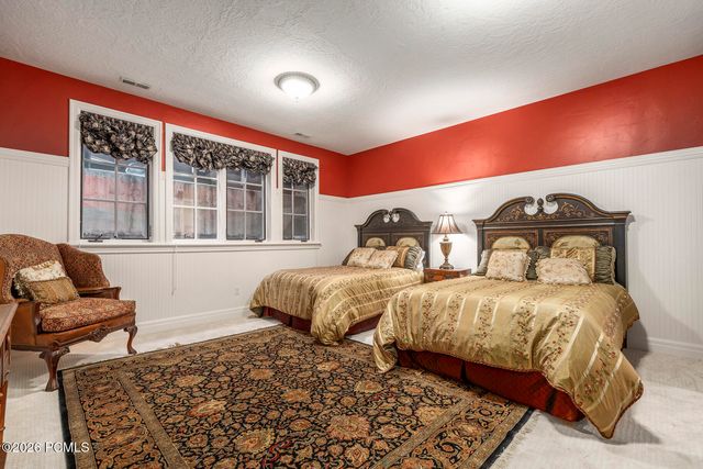 6150 S Murdoch Woods Place, Holladay, UT 84121