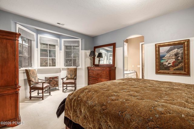 6150 S Murdoch Woods Place, Holladay, UT 84121