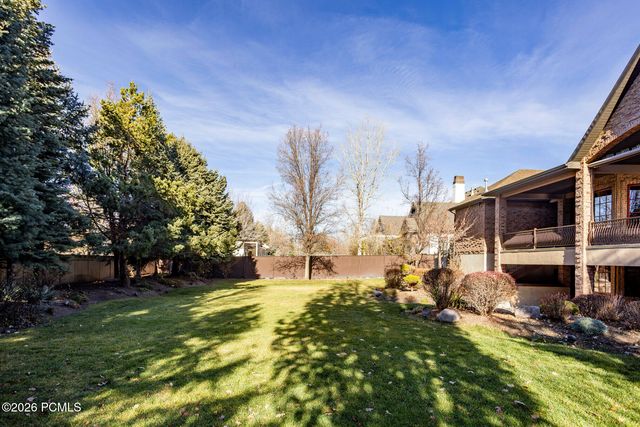 6150 S Murdoch Woods Place, Holladay, UT 84121