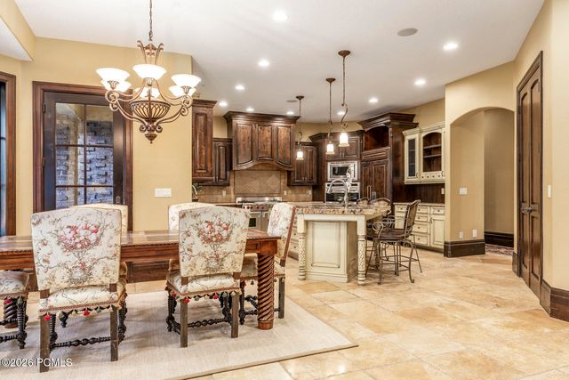 6150 S Murdoch Woods Place, Holladay, UT 84121