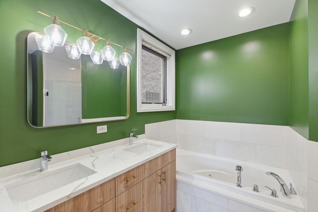 1101 N Wood Street 1S, Chicago, IL 60622