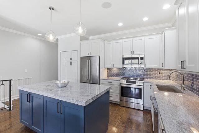 1101 N Wood Street 1S, Chicago, IL 60622