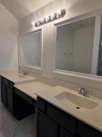 8206 Summer Lake Pass Lane, Rosenberg, TX 77469