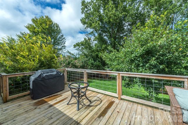 16 Oakley Dogwood Drive, Asheville, NC 28803