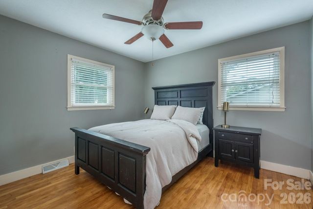 16 Oakley Dogwood Drive, Asheville, NC 28803