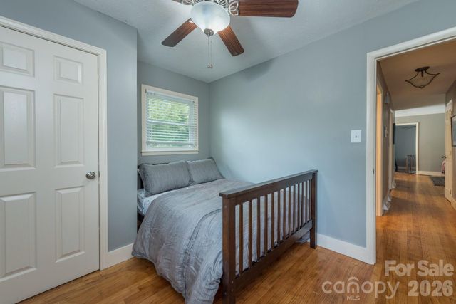 16 Oakley Dogwood Drive, Asheville, NC 28803