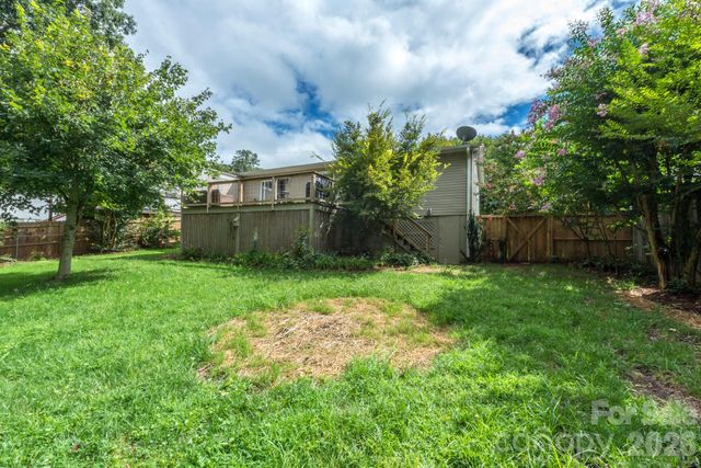 16 Oakley Dogwood Drive, Asheville, NC 28803