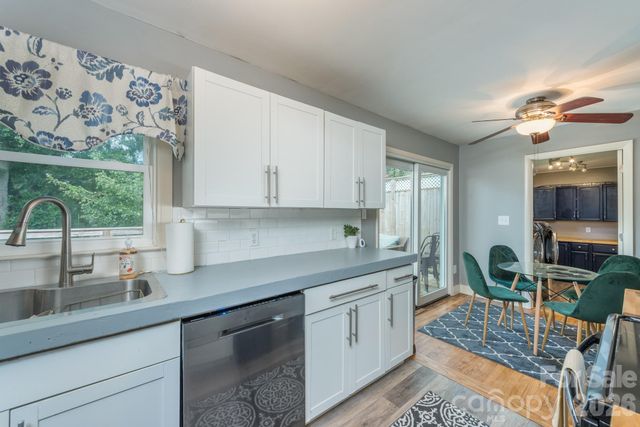 16 Oakley Dogwood Drive, Asheville, NC 28803