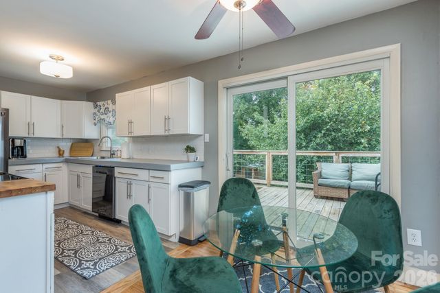 16 Oakley Dogwood Drive, Asheville, NC 28803