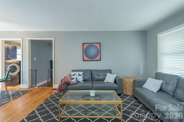 16 Oakley Dogwood Drive, Asheville, NC 28803