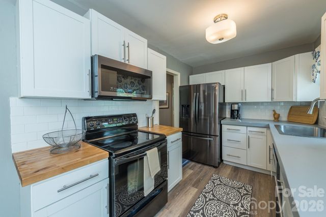 16 Oakley Dogwood Drive, Asheville, NC 28803