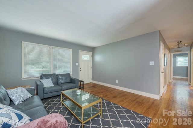 16 Oakley Dogwood Drive, Asheville, NC 28803