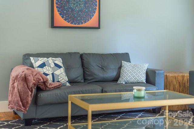 16 Oakley Dogwood Drive, Asheville, NC 28803