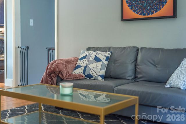16 Oakley Dogwood Drive, Asheville, NC 28803
