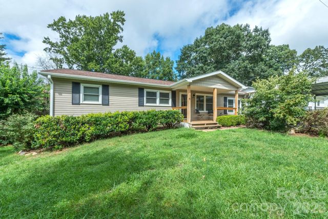 16 Oakley Dogwood Drive, Asheville, NC 28803