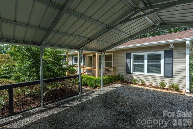 16 Oakley Dogwood Drive, Asheville, NC 28803