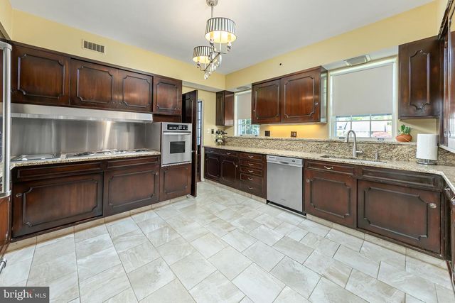 3 NORTHWOOD DR, Vineland, NJ 08360