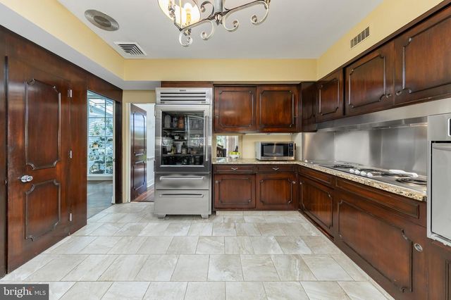 3 NORTHWOOD DR, Vineland, NJ 08360