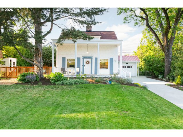 7985 Sw MAPLE Dr, Portland, OR 97225