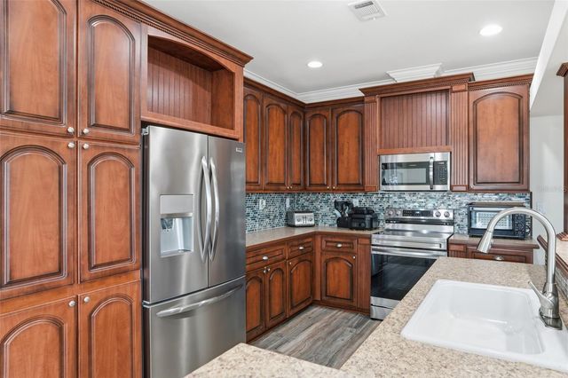 8461 KINGLET DRIVE, Englewood, FL 34224