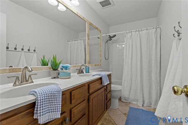 10302 Perrins Mill Ln, Mechanicsville, VA 23116