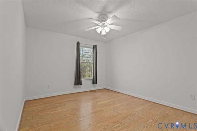 10302 Perrins Mill Ln, Mechanicsville, VA 23116