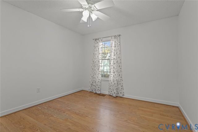 10302 Perrins Mill Ln, Mechanicsville, VA 23116