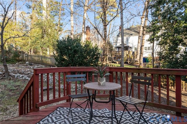 10302 Perrins Mill Ln, Mechanicsville, VA 23116