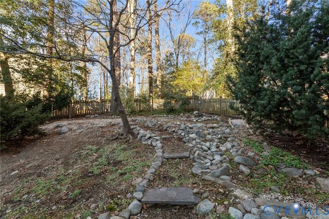 10302 Perrins Mill Ln, Mechanicsville, VA 23116