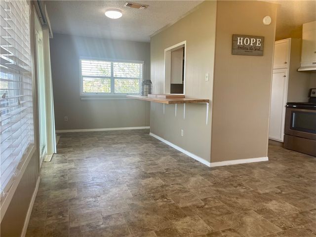 118 E Lake View Trai, Sandia, TX 78383