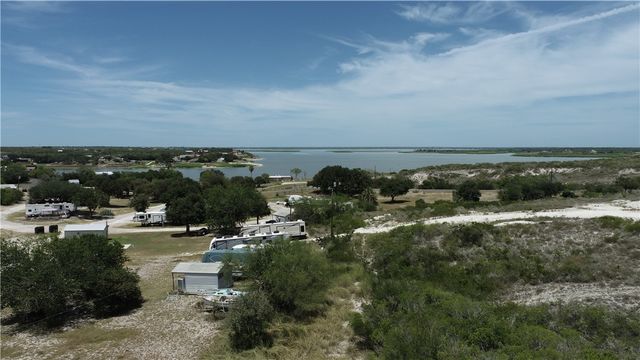 118 E Lake View Trai, Sandia, TX 78383