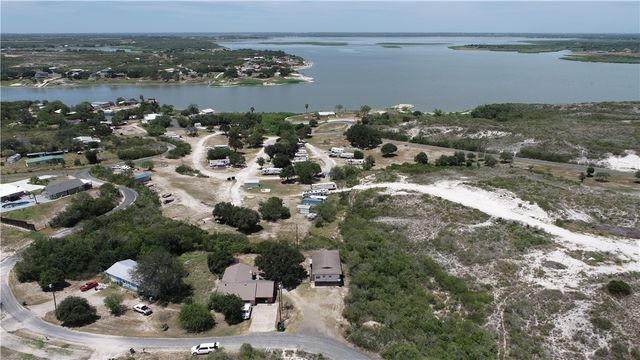118 E Lake View Trai, Sandia, TX 78383