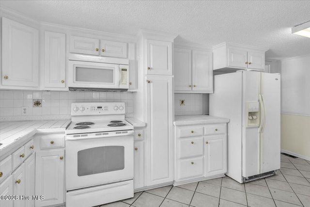 170 Loop Road, Burgaw, NC 28425