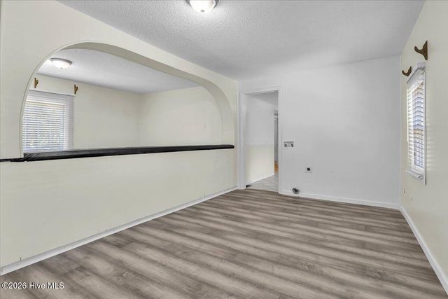 170 Loop Road, Burgaw, NC 28425
