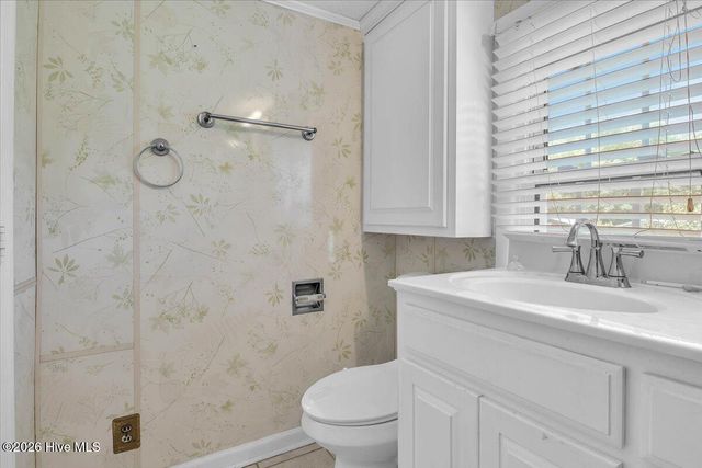 170 Loop Road, Burgaw, NC 28425