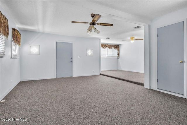 170 Loop Road, Burgaw, NC 28425