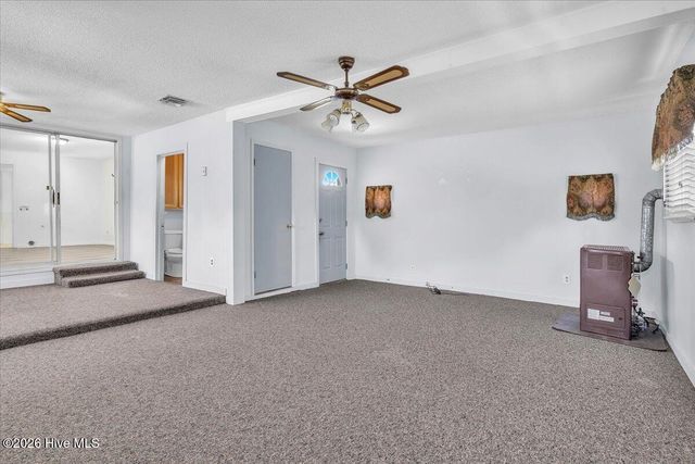 170 Loop Road, Burgaw, NC 28425