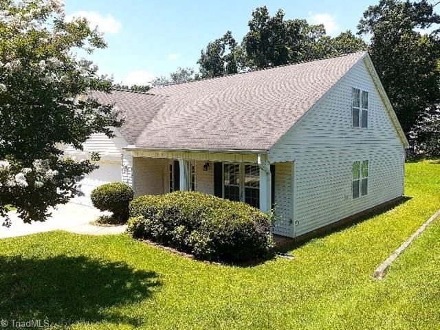 1615 Stoneshire Court, Winston-salem, NC 27127