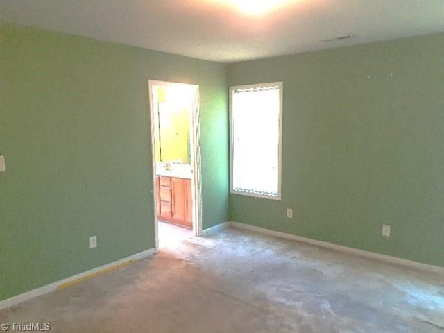 1615 Stoneshire Court, Winston-salem, NC 27127