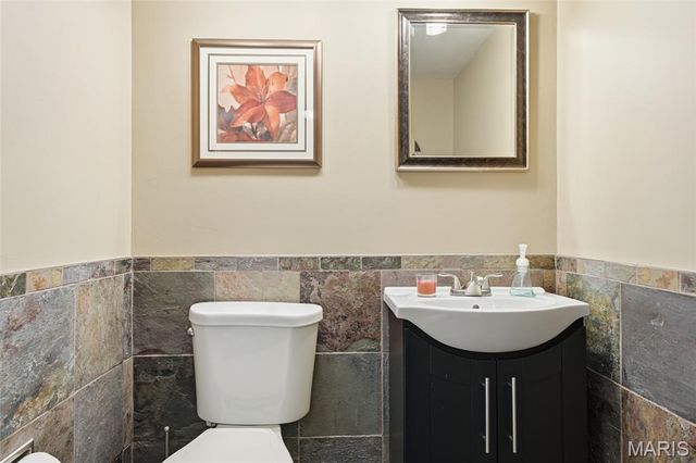 8776 Santa Bella Drive, Hazelwood, MO 63042