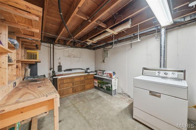 8776 Santa Bella Drive, Hazelwood, MO 63042