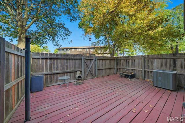 8776 Santa Bella Drive, Hazelwood, MO 63042