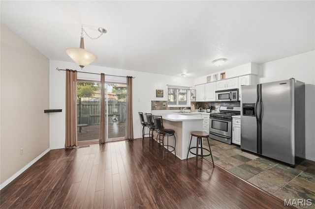 8776 Santa Bella Drive, Hazelwood, MO 63042