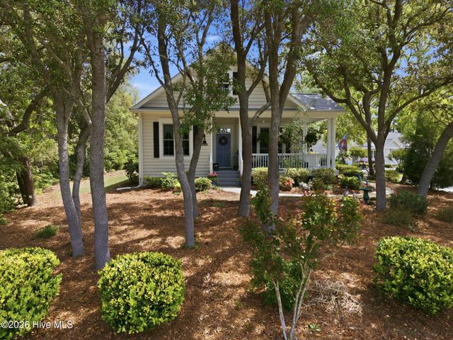 3696 Sable Palm Lane, Southport, NC 28461